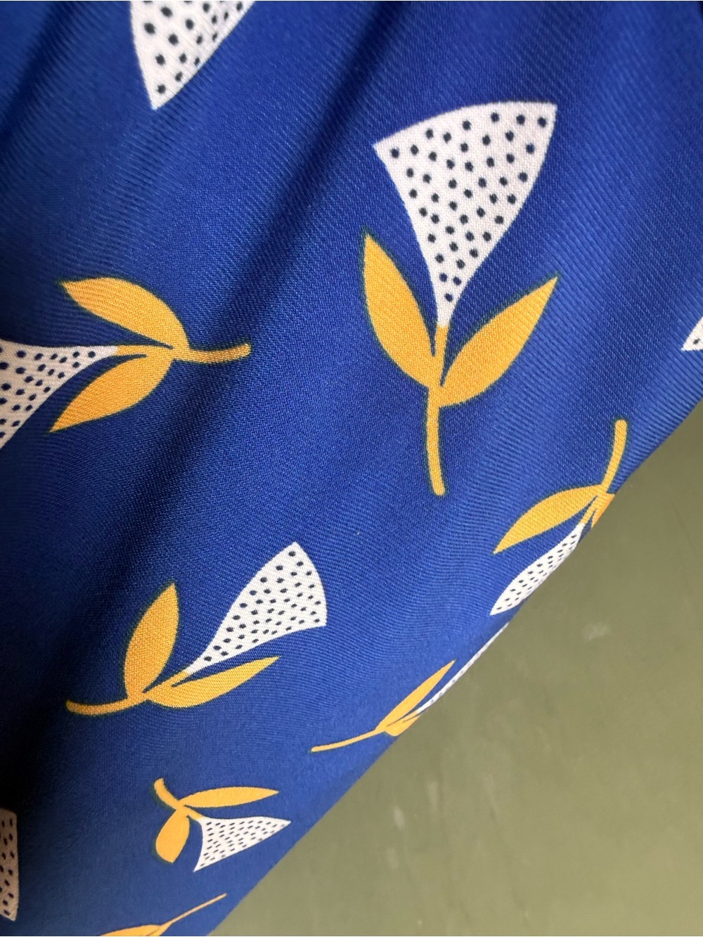Anne Klein Royal Blue Tunic with Yellow and White Leaf Print - Picture 3 of 6